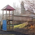 Verbindungsbrücke Turm-Hügel